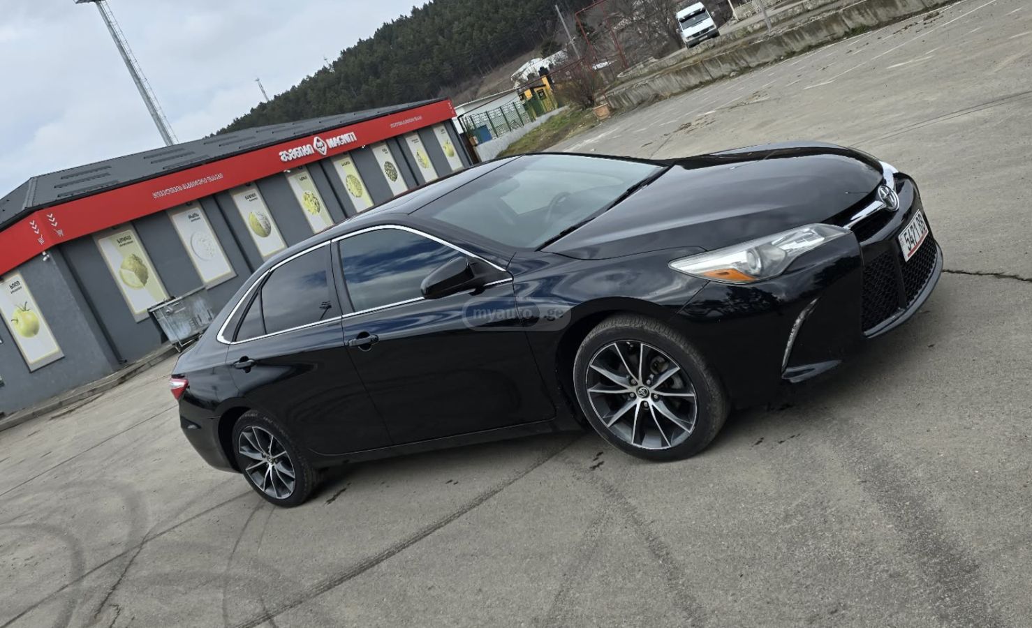 Toyota Camry 2015 — photo 2