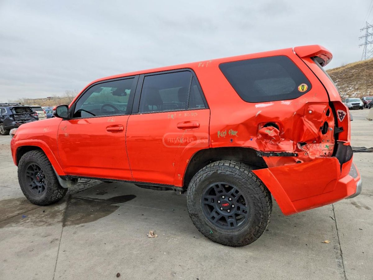 Toyota 4Runner 2024 — photo 2