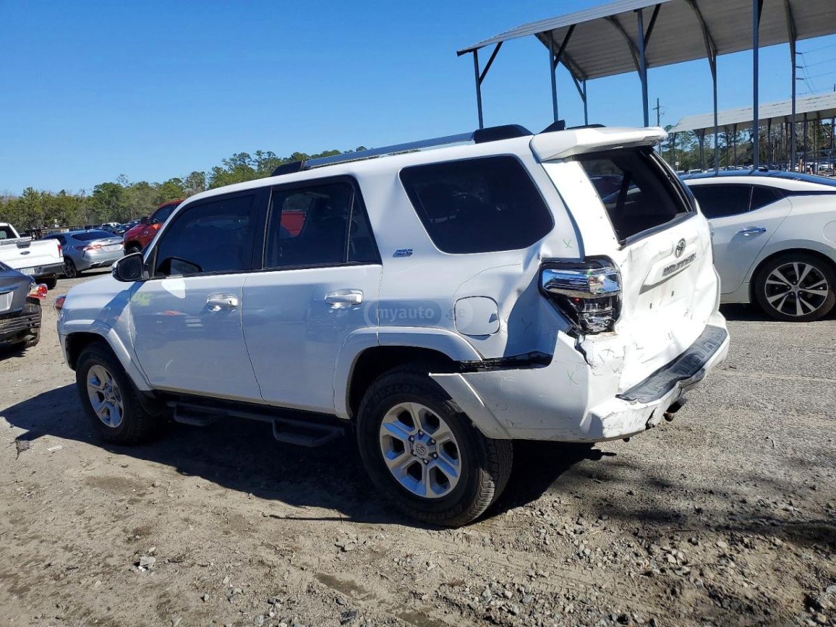 Toyota 4Runner 2021 — photo 2