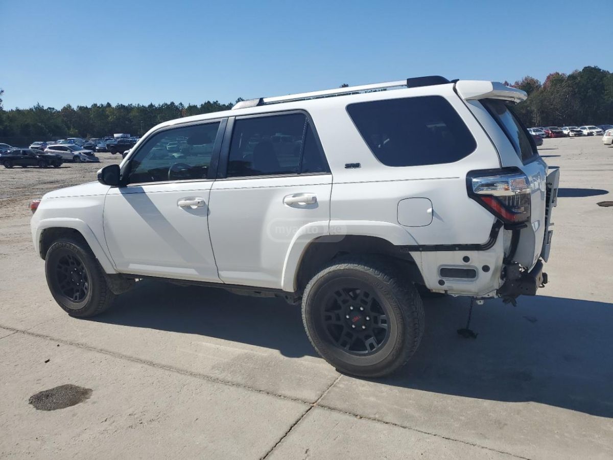 Toyota 4Runner 2024 — photo 2