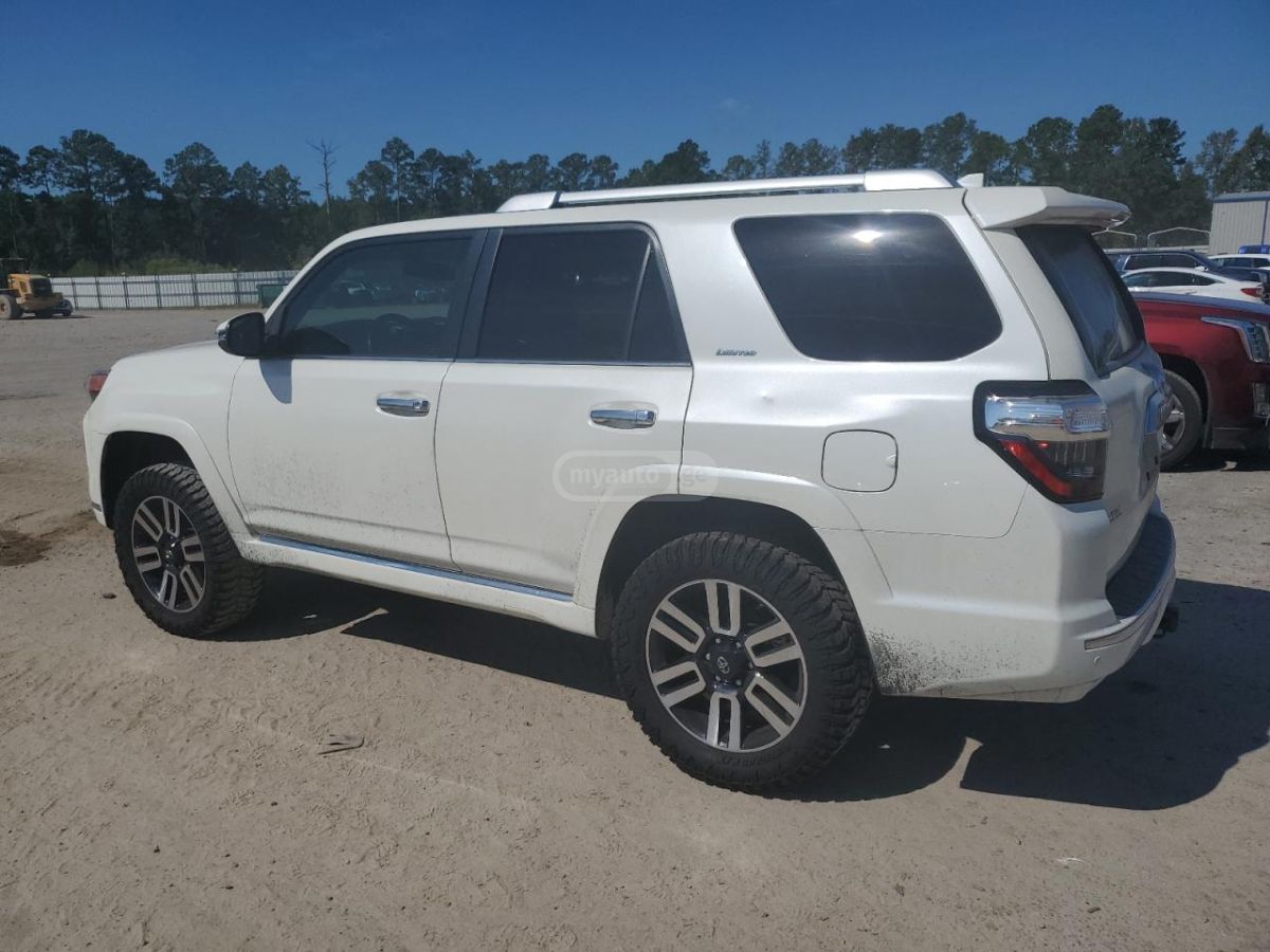Toyota 4Runner 2019 — photo 2