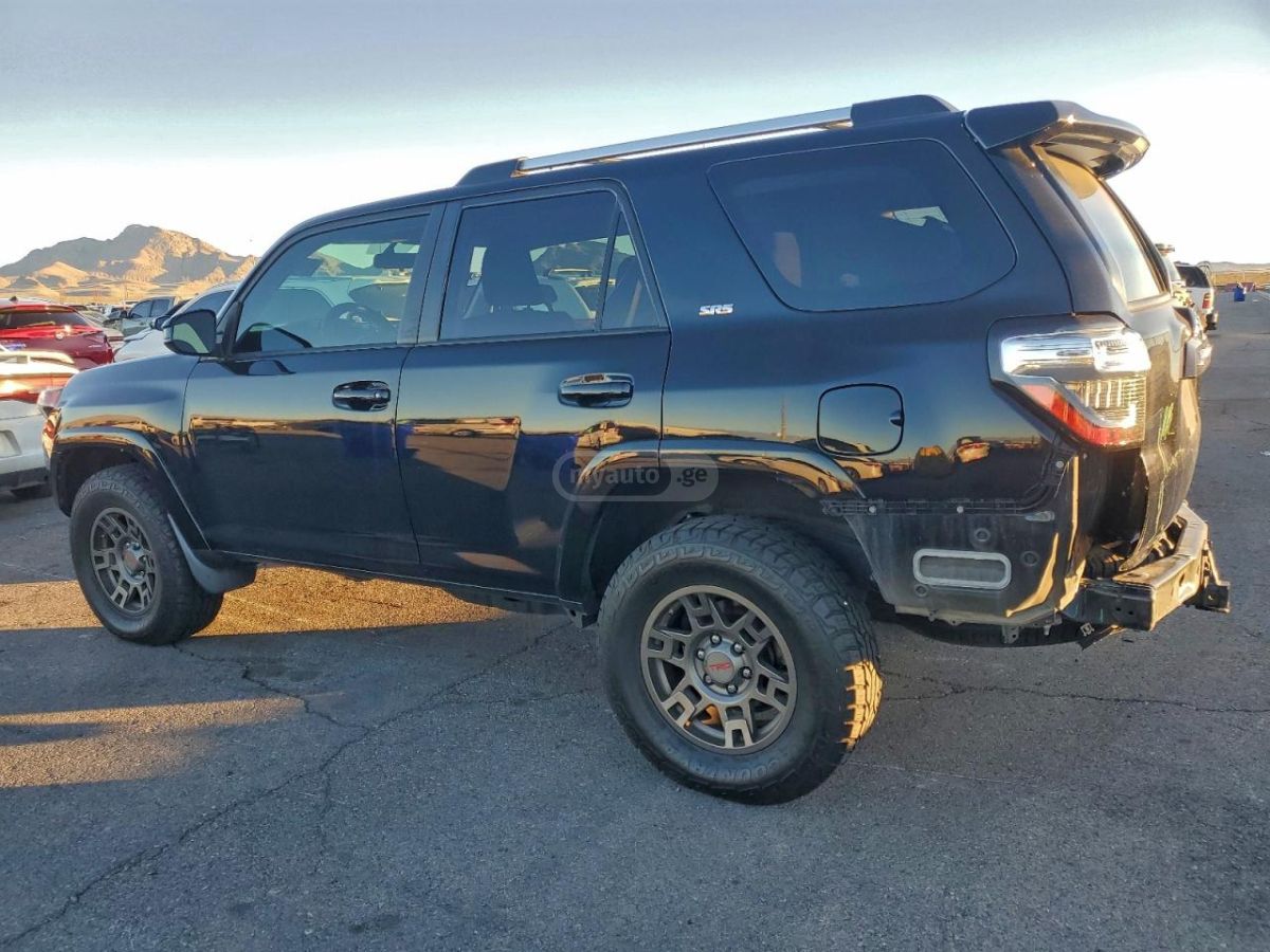 Toyota 4Runner 2019 — photo 2