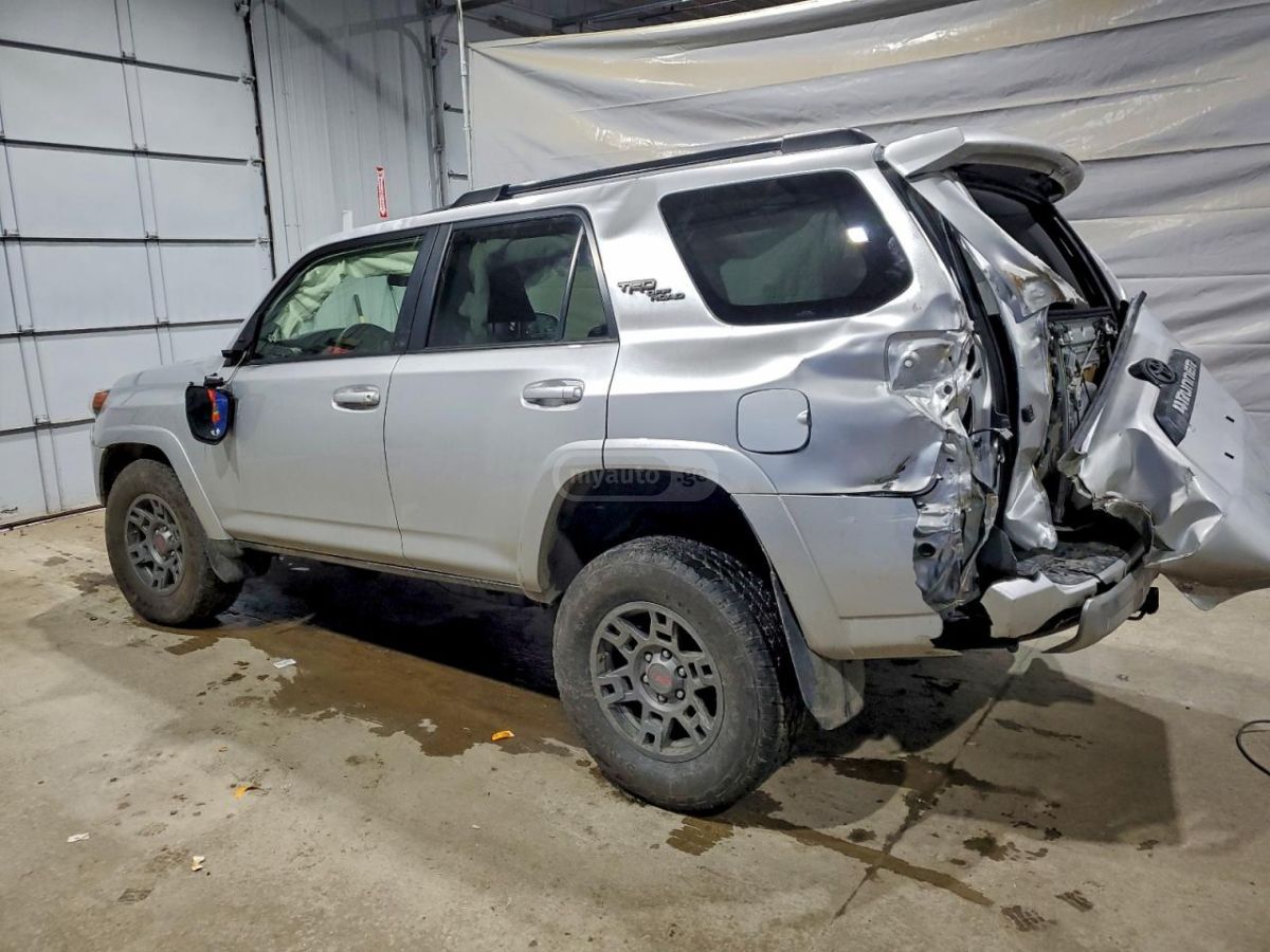 Toyota 4Runner 2020 — photo 2