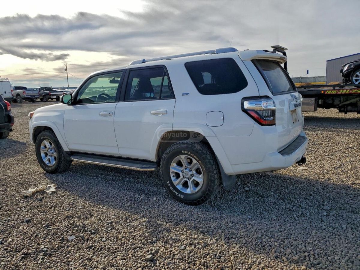 Toyota 4Runner 2016 — photo 2