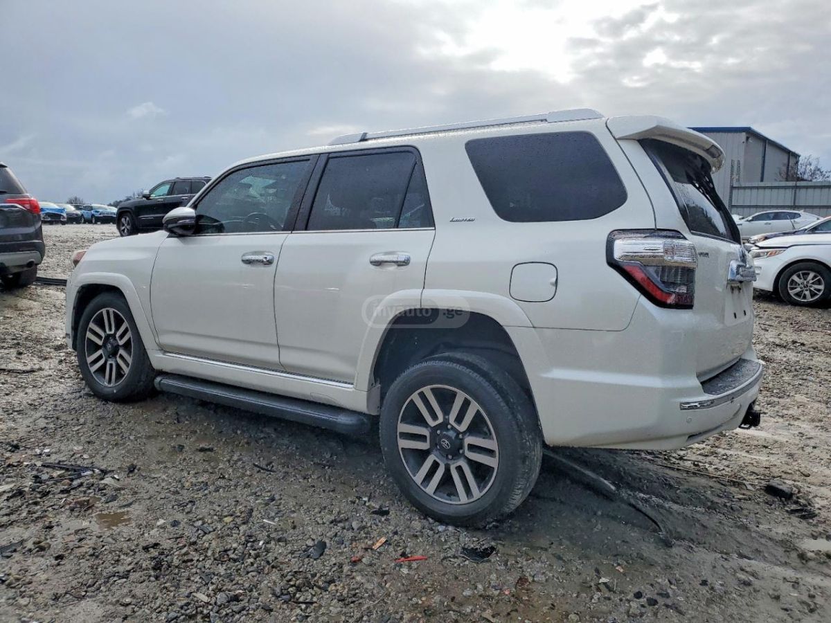 Toyota 4Runner 2019 — photo 2