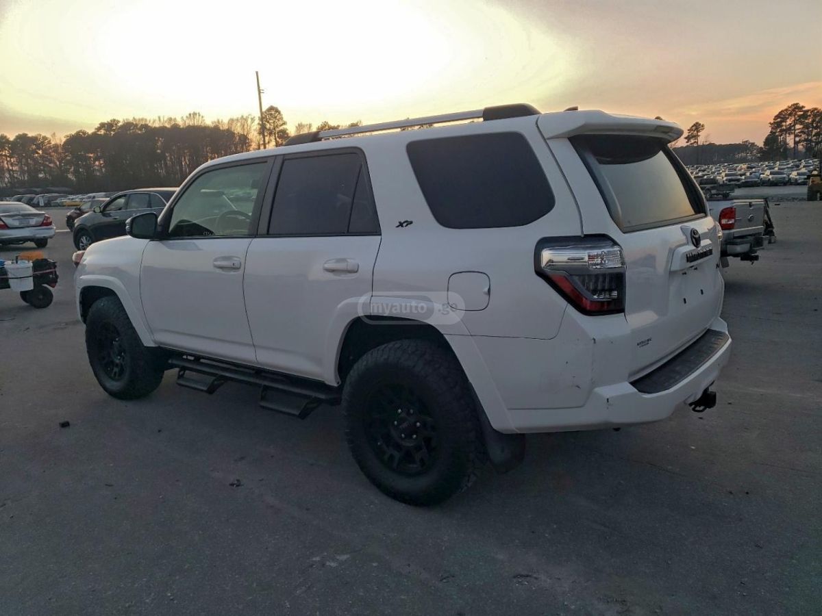 Toyota 4Runner 2019 — photo 2