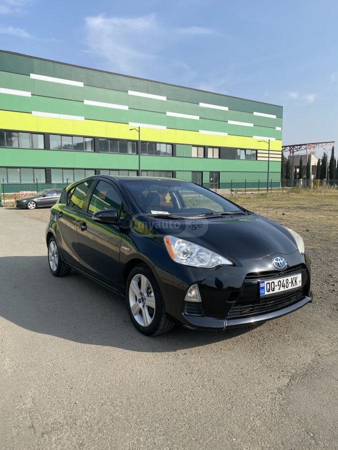 Toyota Prius C