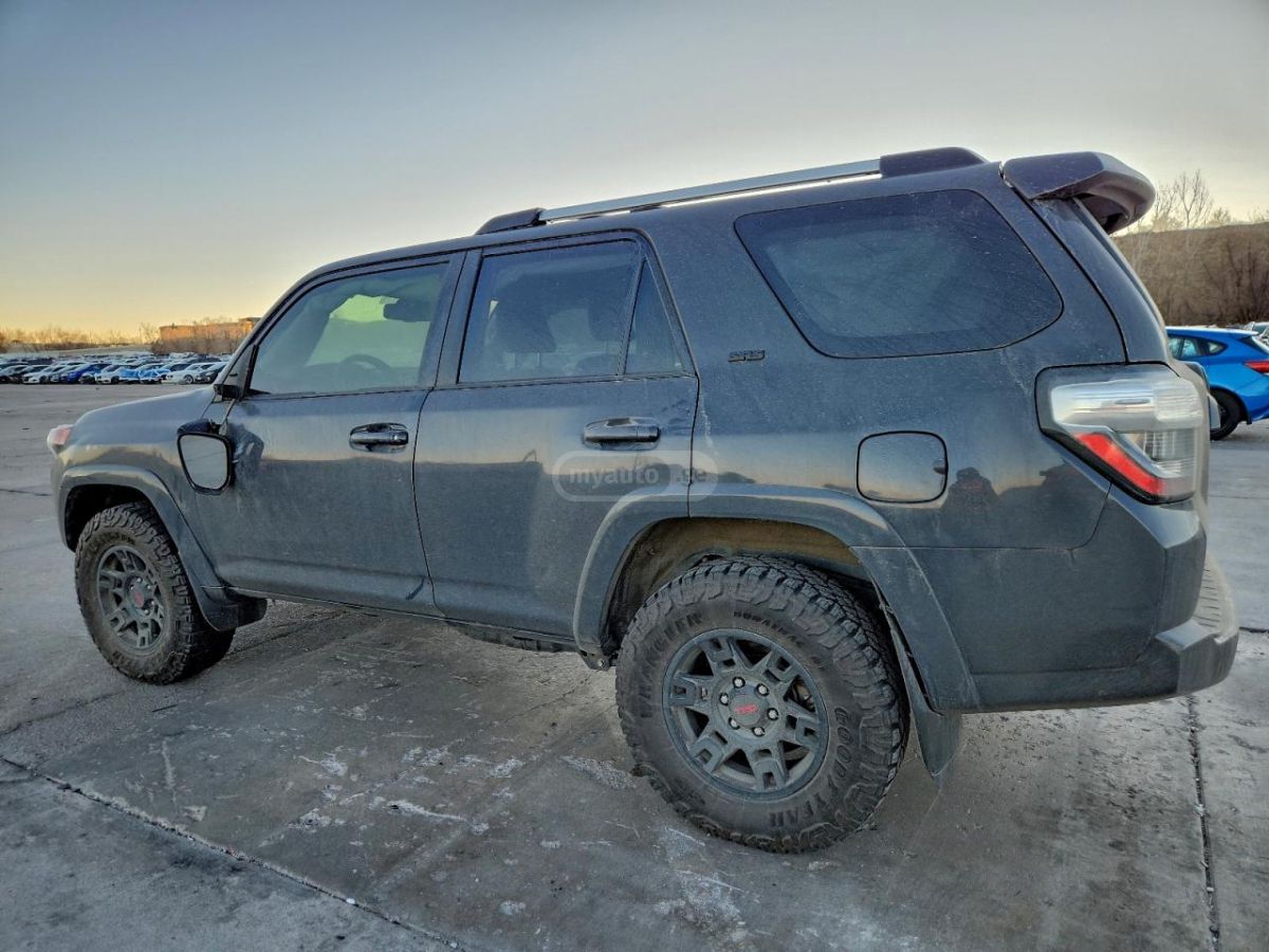 Toyota 4Runner 2024 — photo 2