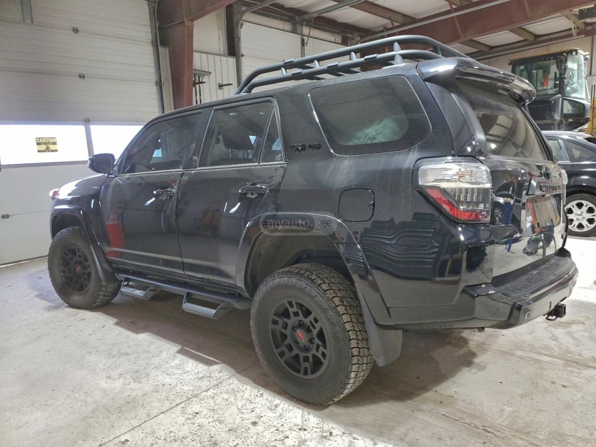 Toyota 4Runner 2024 — photo 2