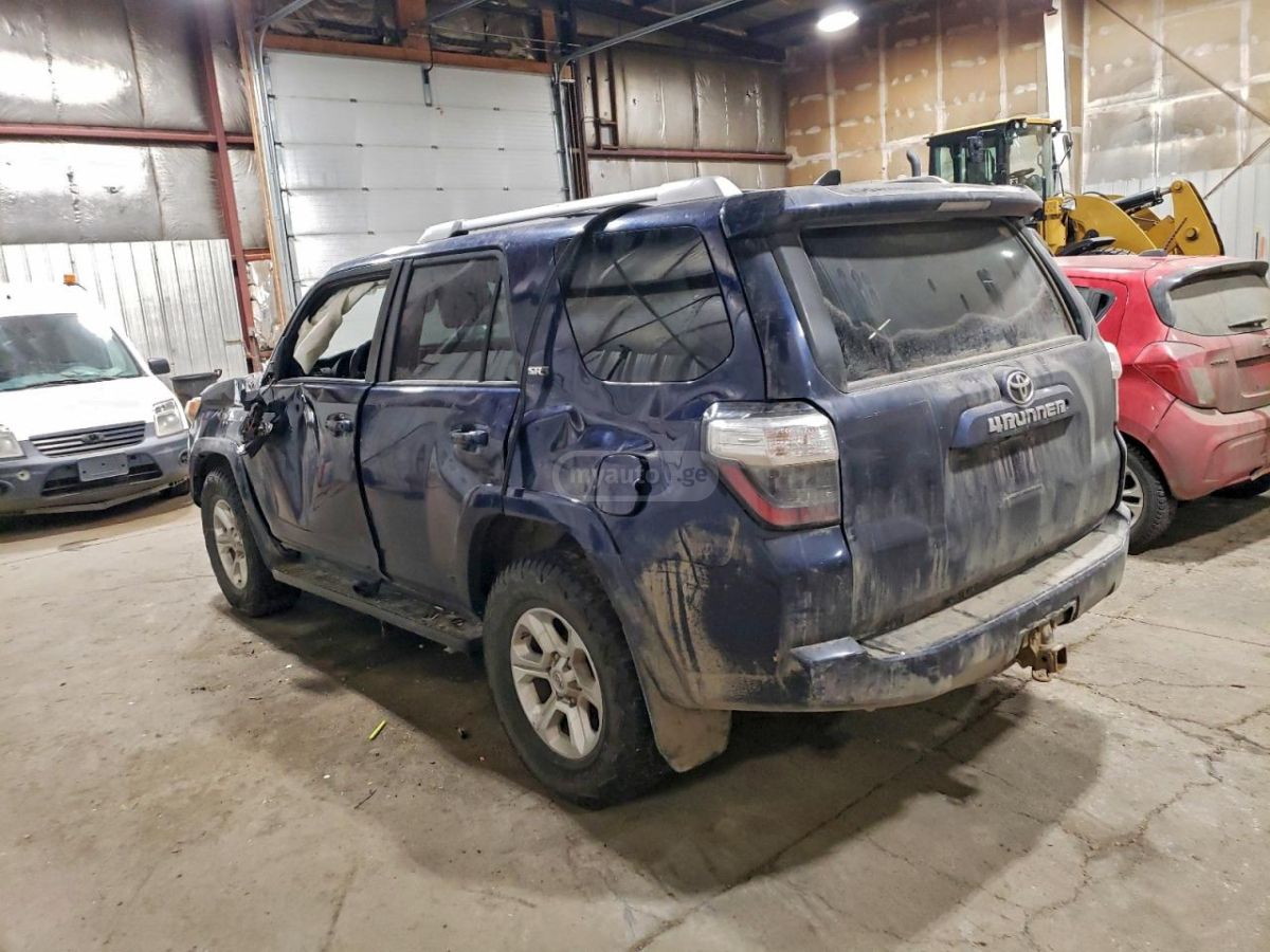 Toyota 4Runner 2016 — photo 2
