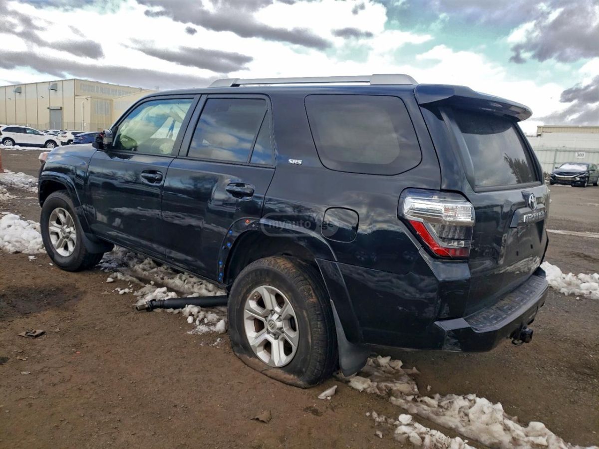 Toyota 4Runner 2018 — photo 2