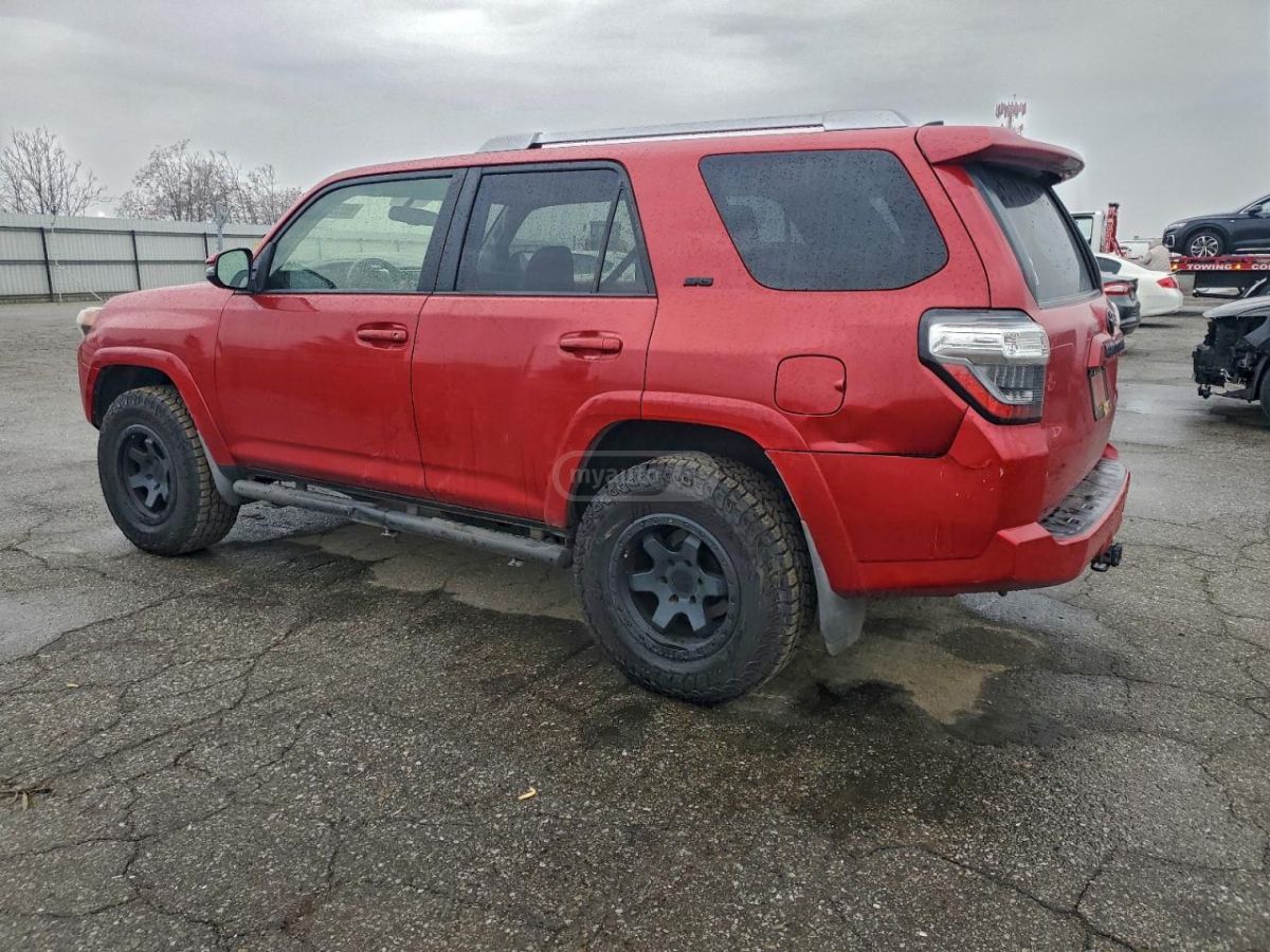 Toyota 4Runner 2017 — photo 2
