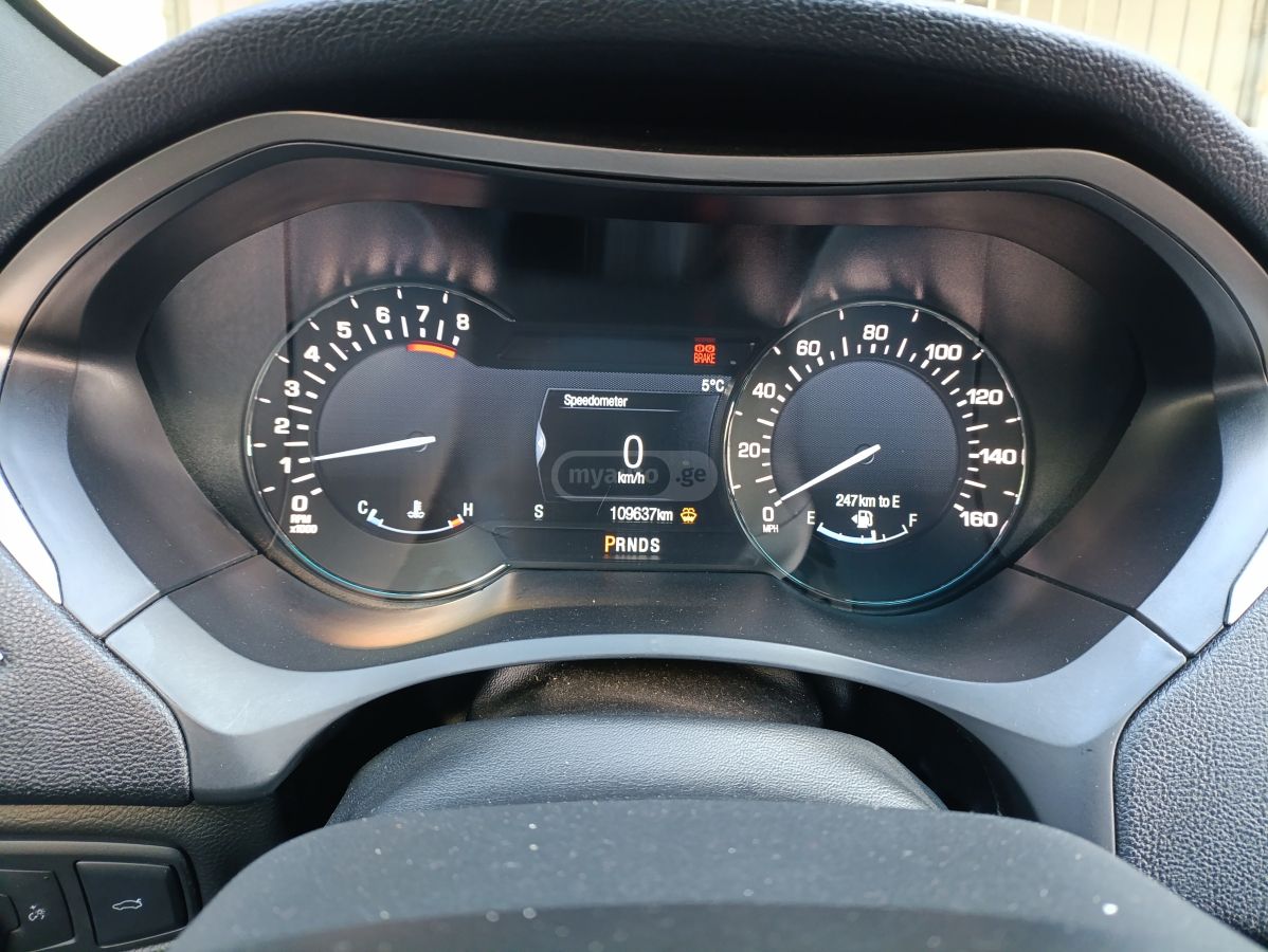 Lincoln MKZ 2017 — photo 2