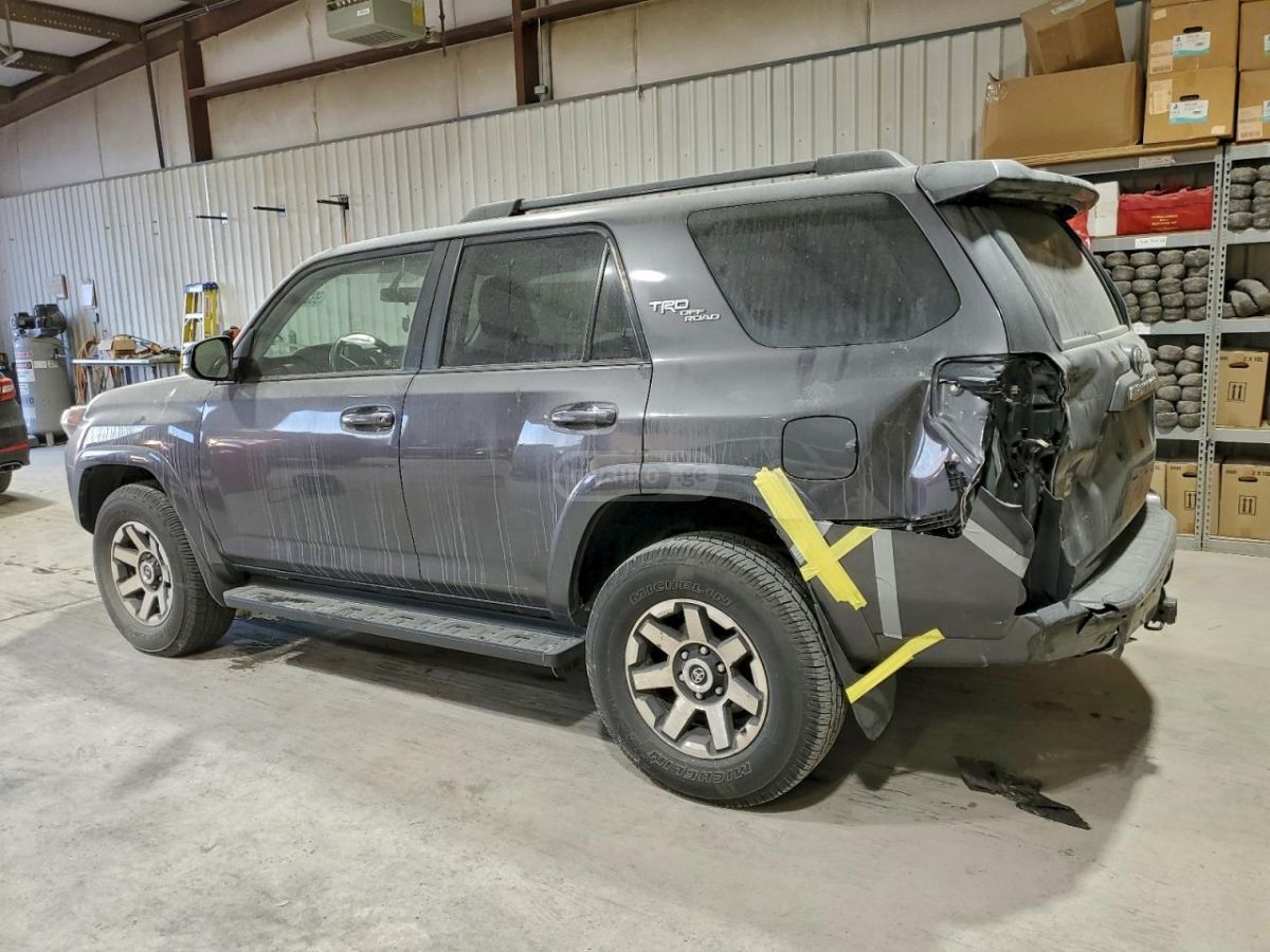 Toyota 4Runner 2019 — photo 2