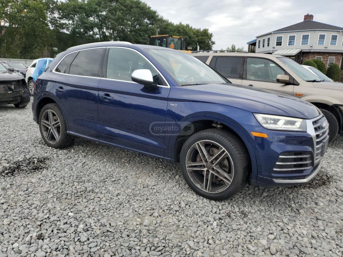 Audi SQ5 2018 — photo 2