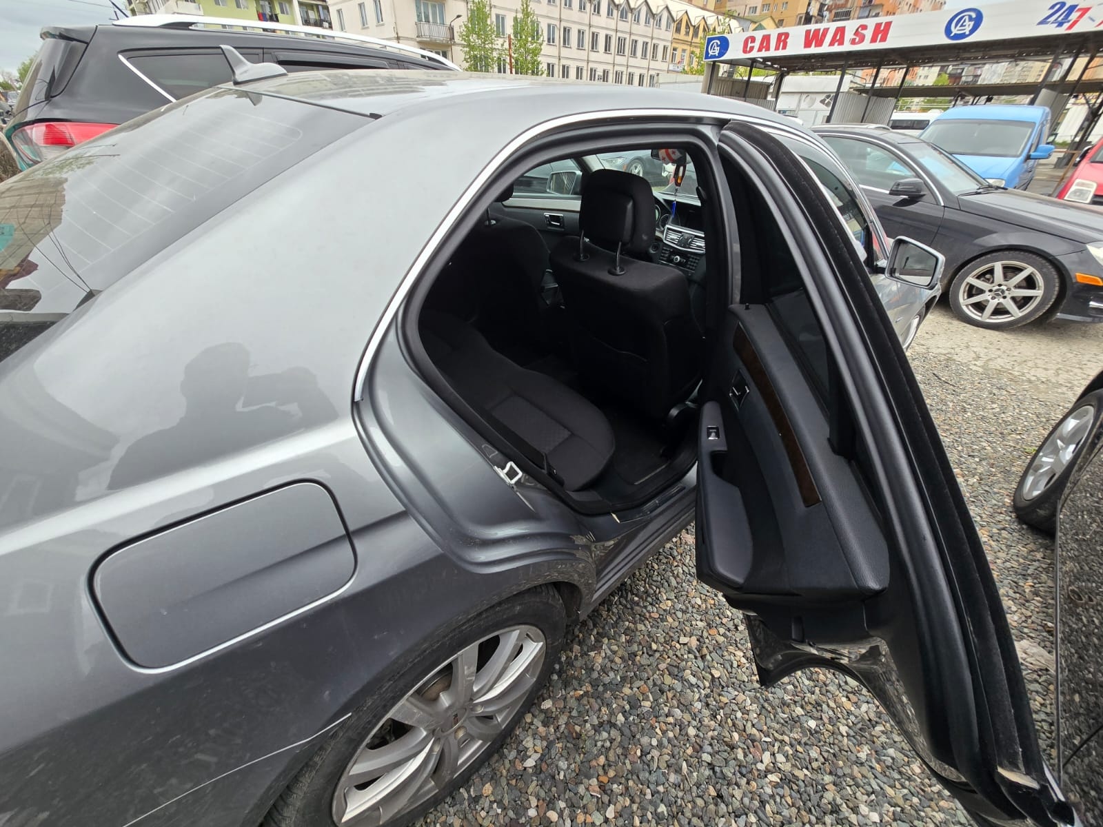 Mercedes-Benz E 220 2011 — photo 2