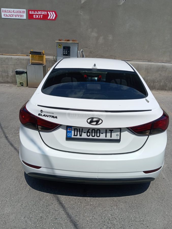 Hyundai Elantra 2014 — photo 2