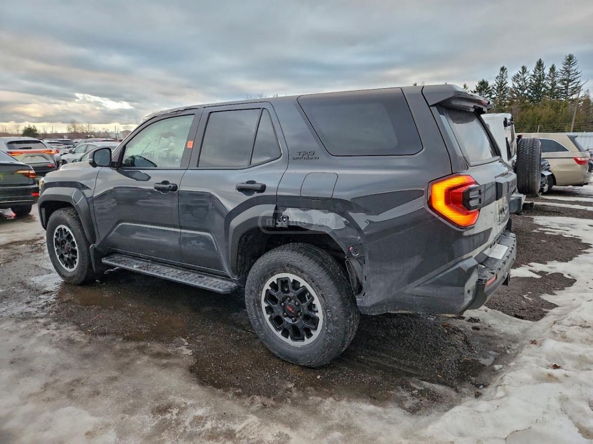 Toyota 4Runner 2025 — photo 2