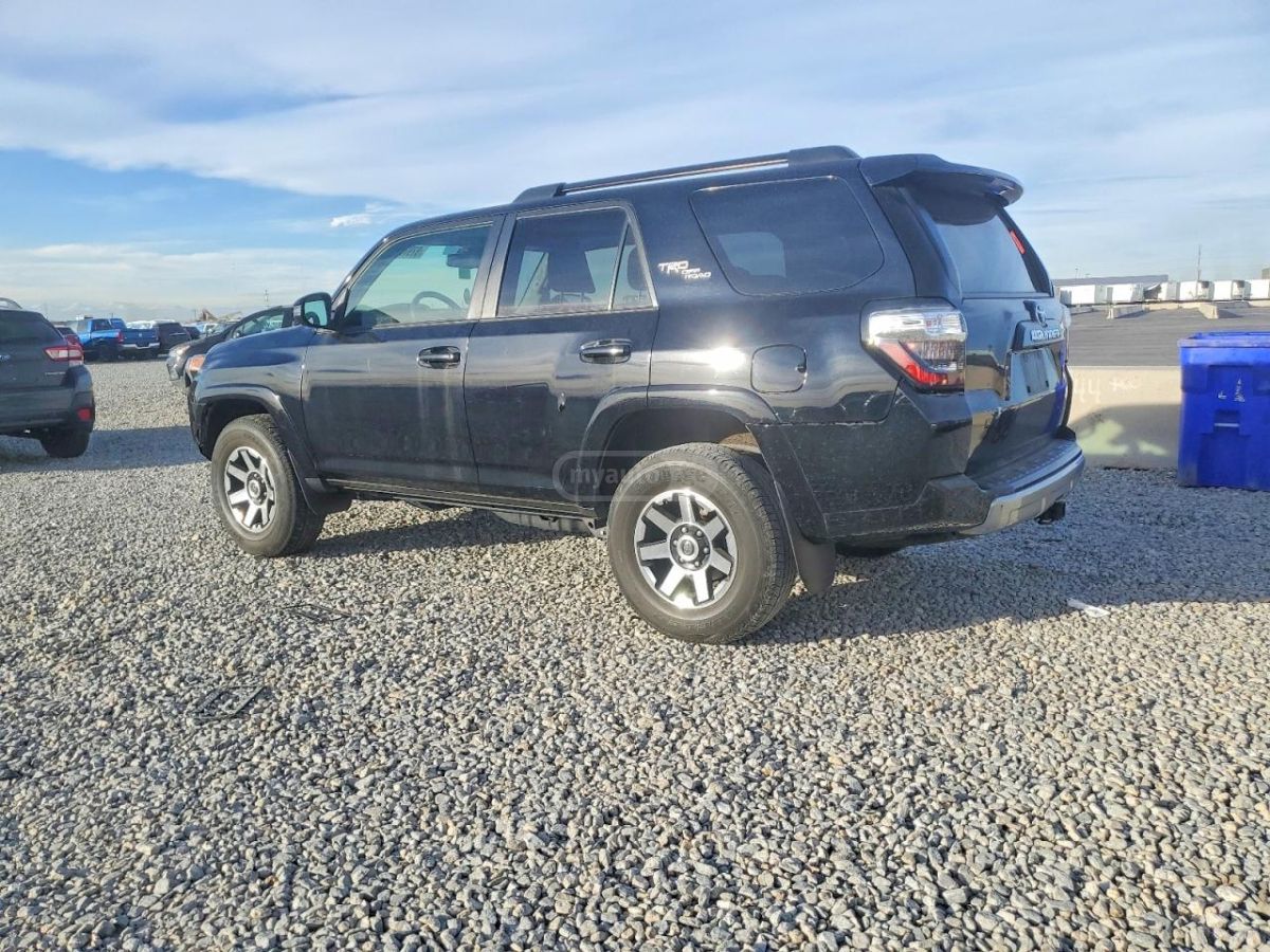Toyota 4Runner 2020 — photo 2