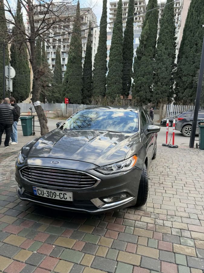 Ford Fusion 2018 — photo 2