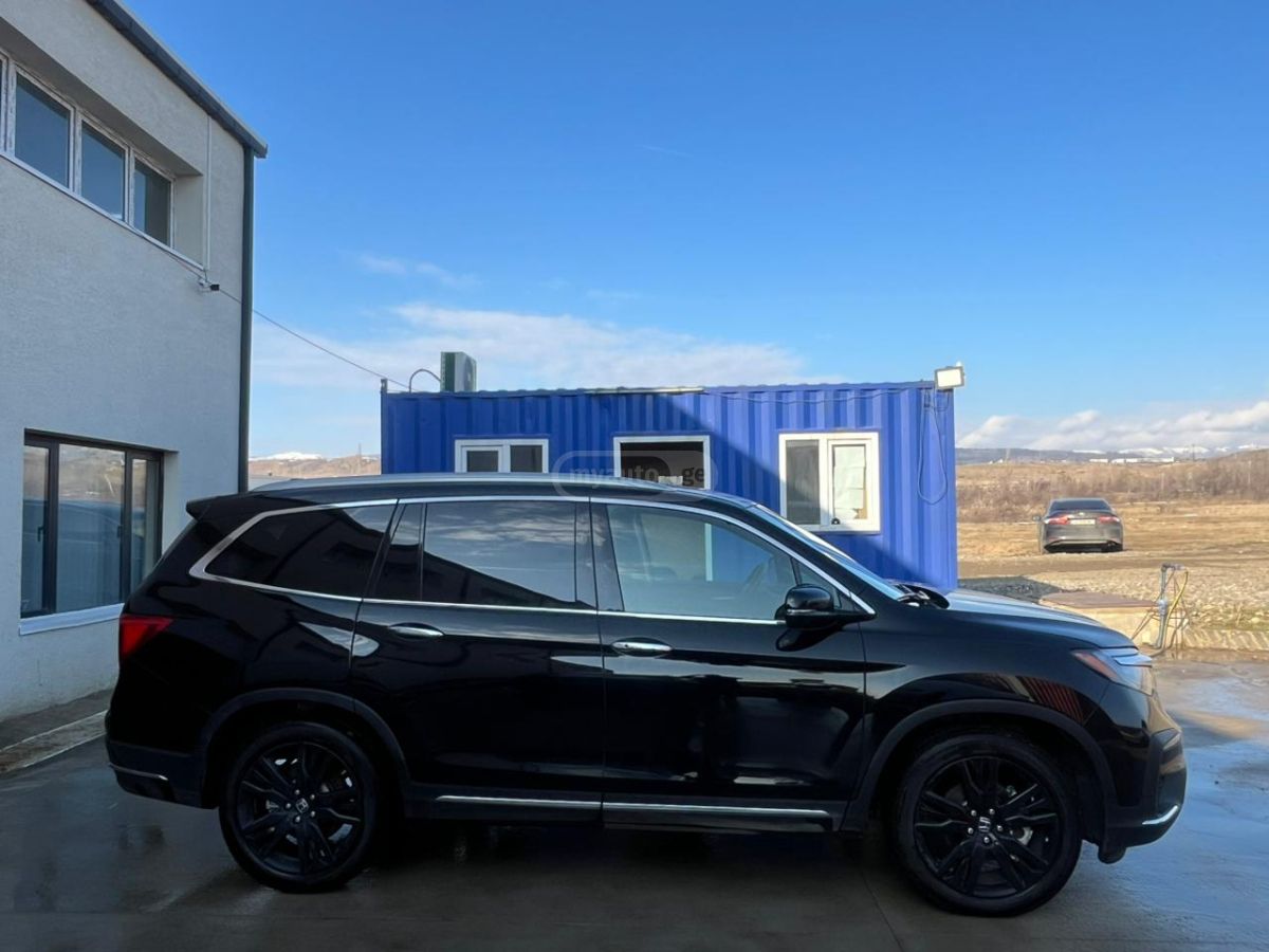 Honda Pilot 2021 — photo 2