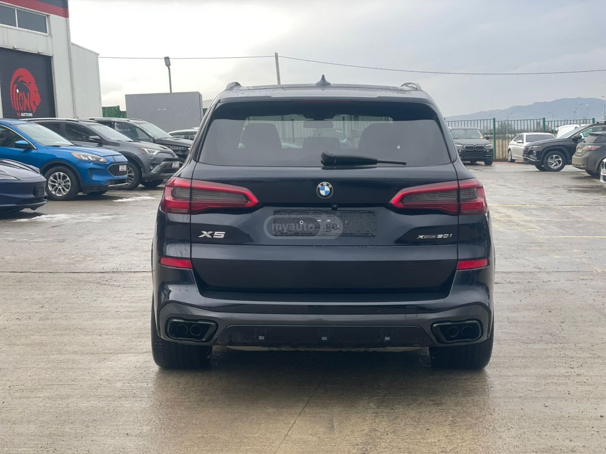BMW X5 2019 — photo 2