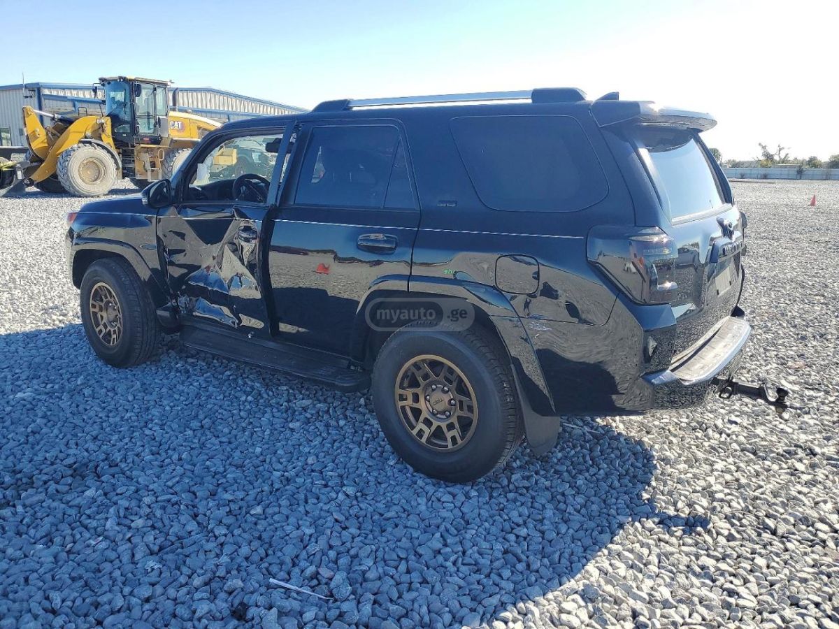 Toyota 4 Runner 2024 — photo 2