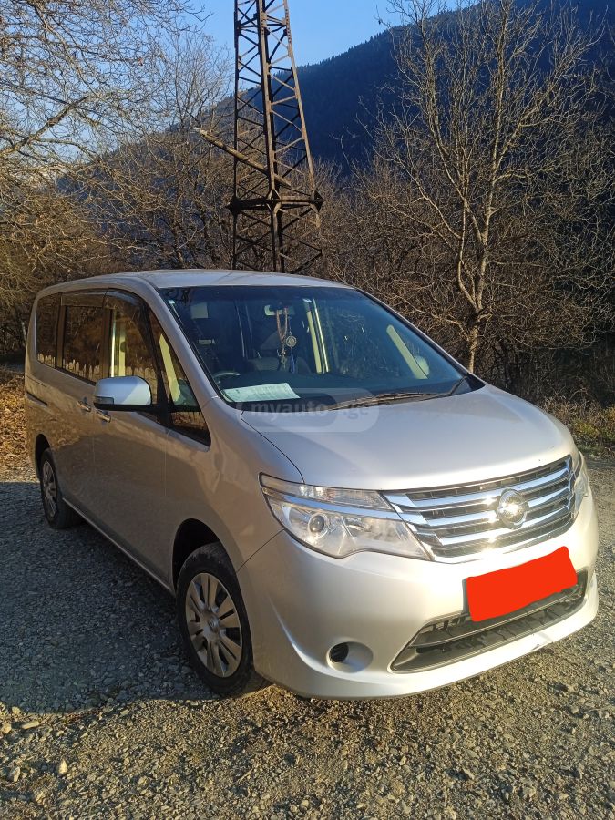 Nissan Serena 2015 — photo 2