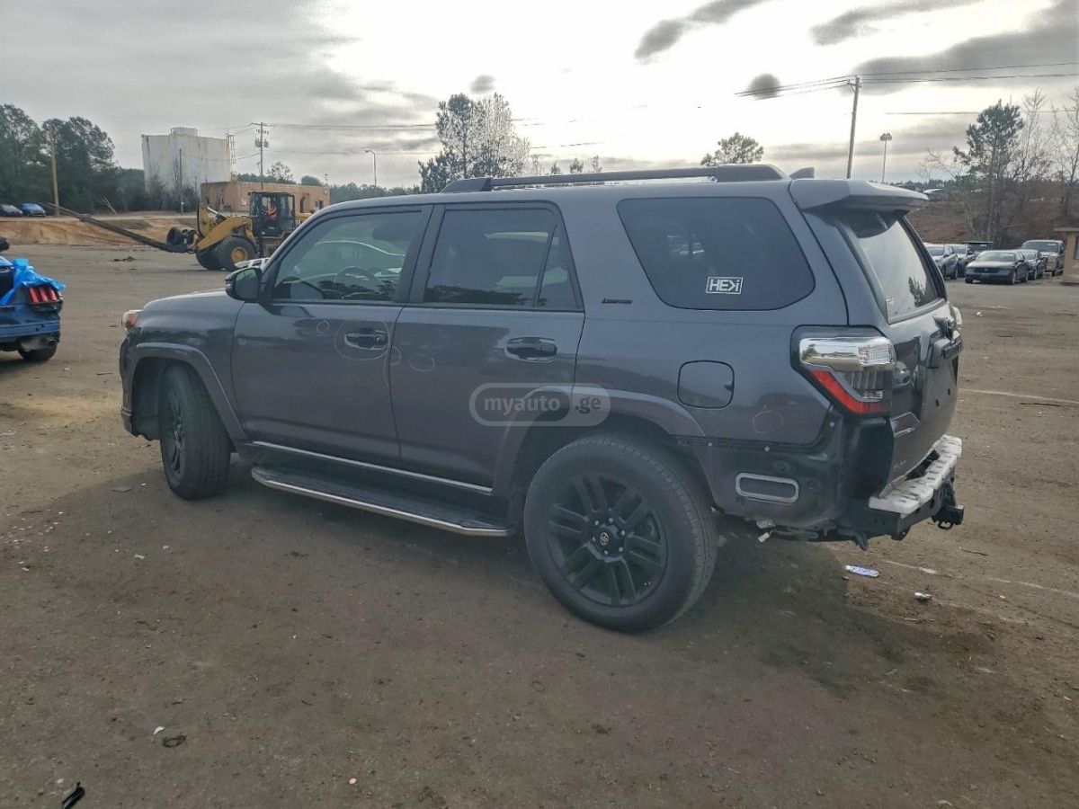 Toyota 4Runner 2021 — photo 2
