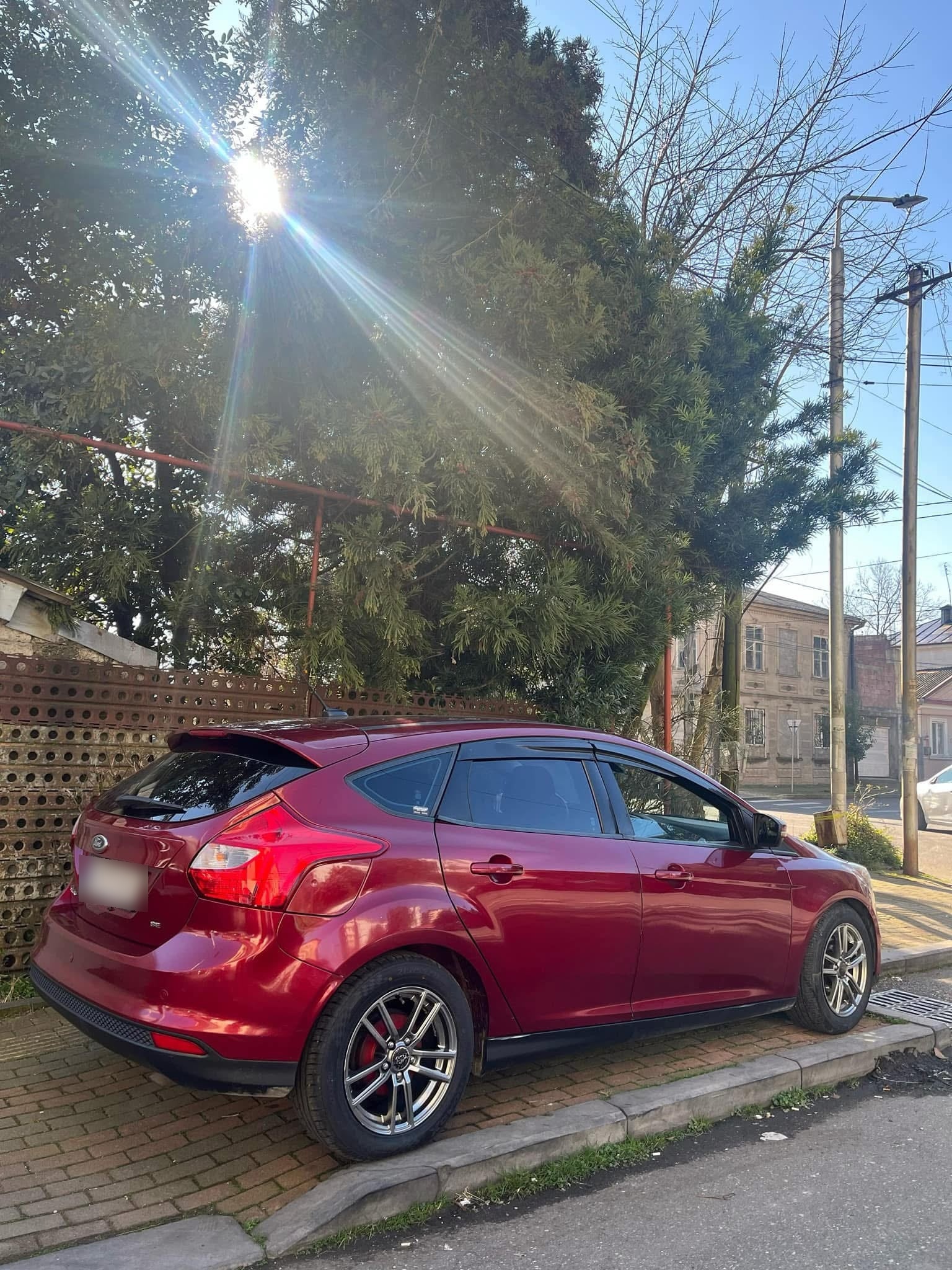 Ford Focus 2014 — photo 2