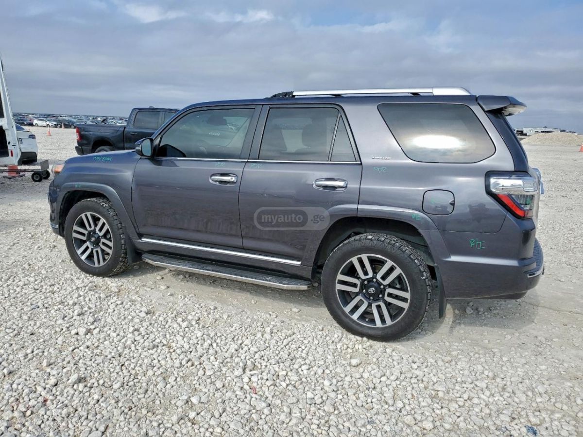 Toyota 4Runner 2021 — photo 2
