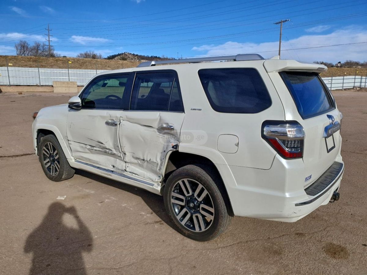 Toyota 4Runner 2016 — photo 2