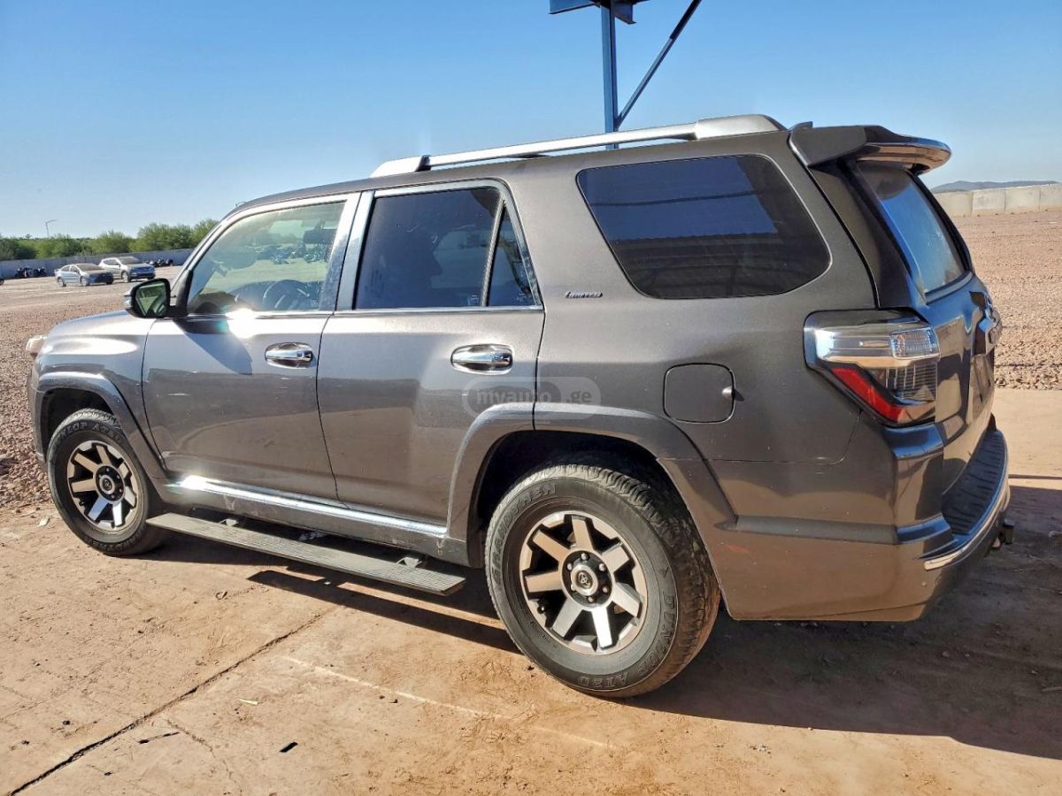 Toyota 4Runner 2016 — photo 2