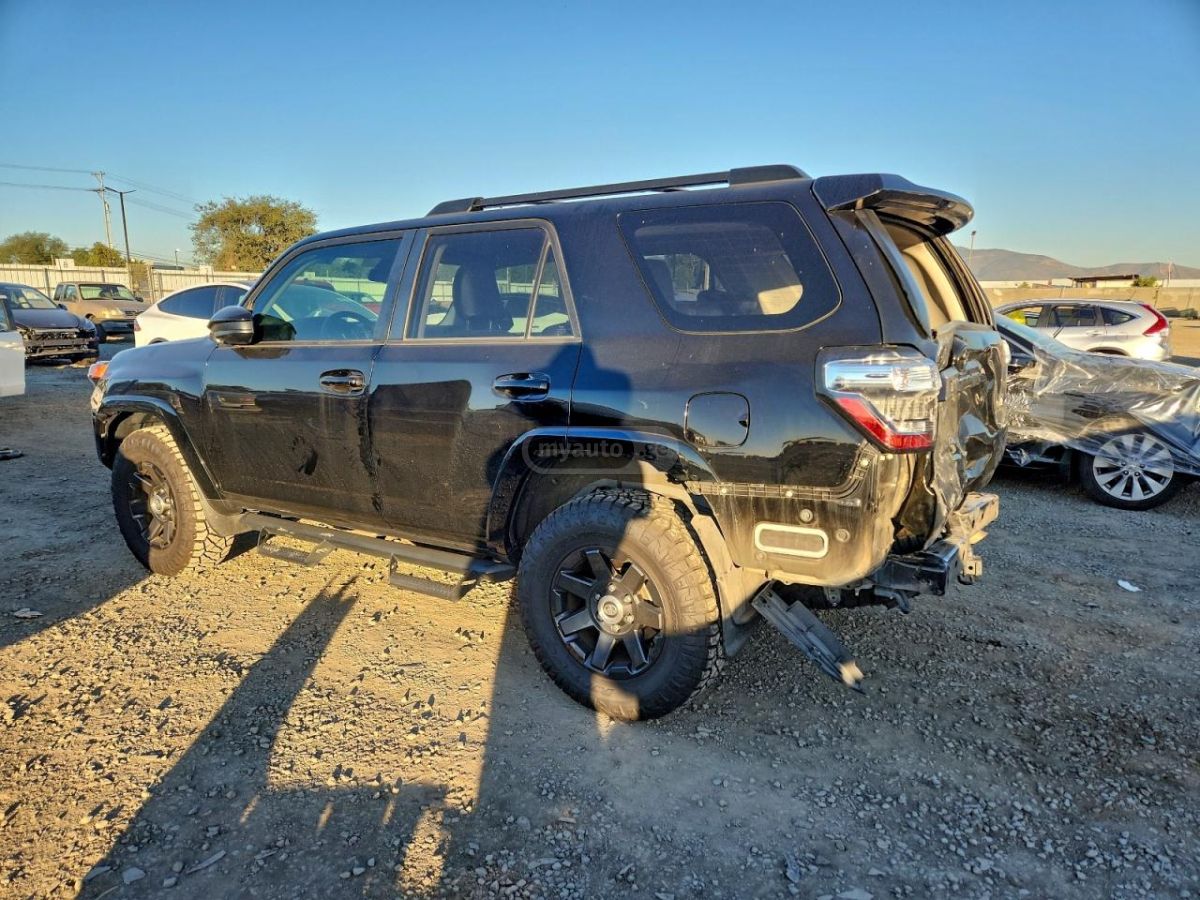 Toyota 4Runner 2021 — photo 2