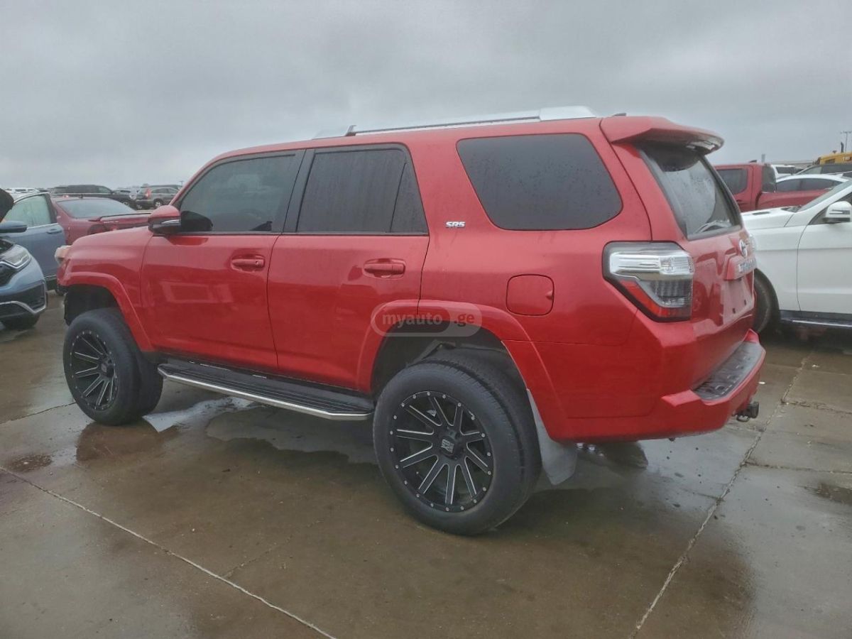 Toyota 4Runner 2017 — photo 2
