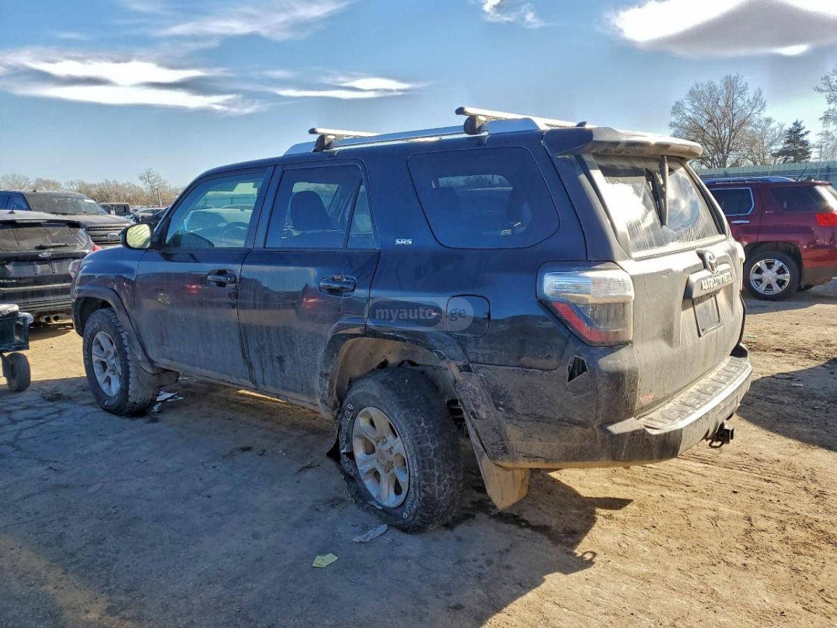 Toyota 4Runner 2015 — photo 2