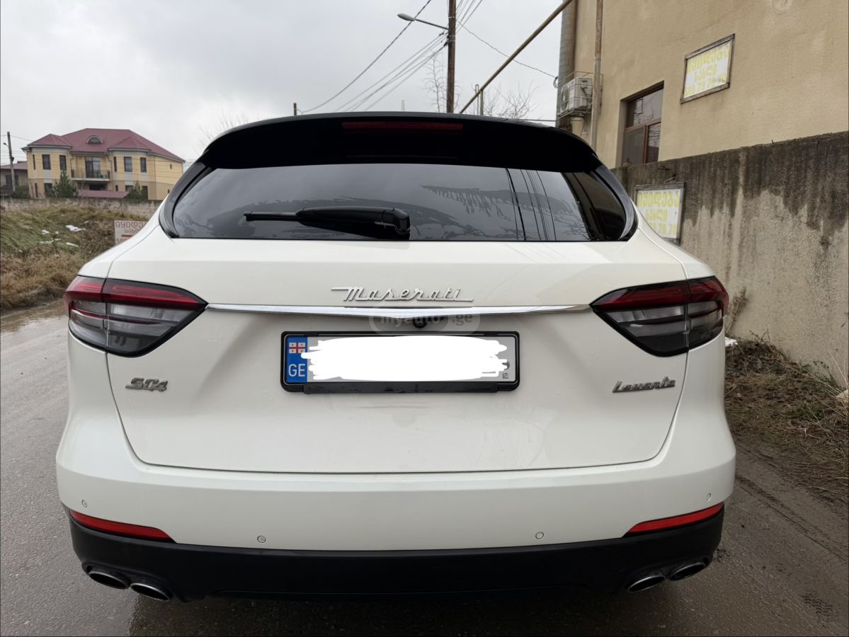 Maserati Levante 2018 — photo 2