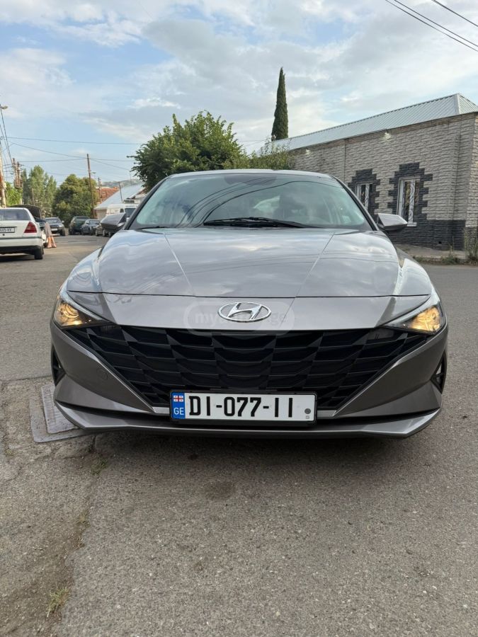 Hyundai Elantra 2023 — photo 2