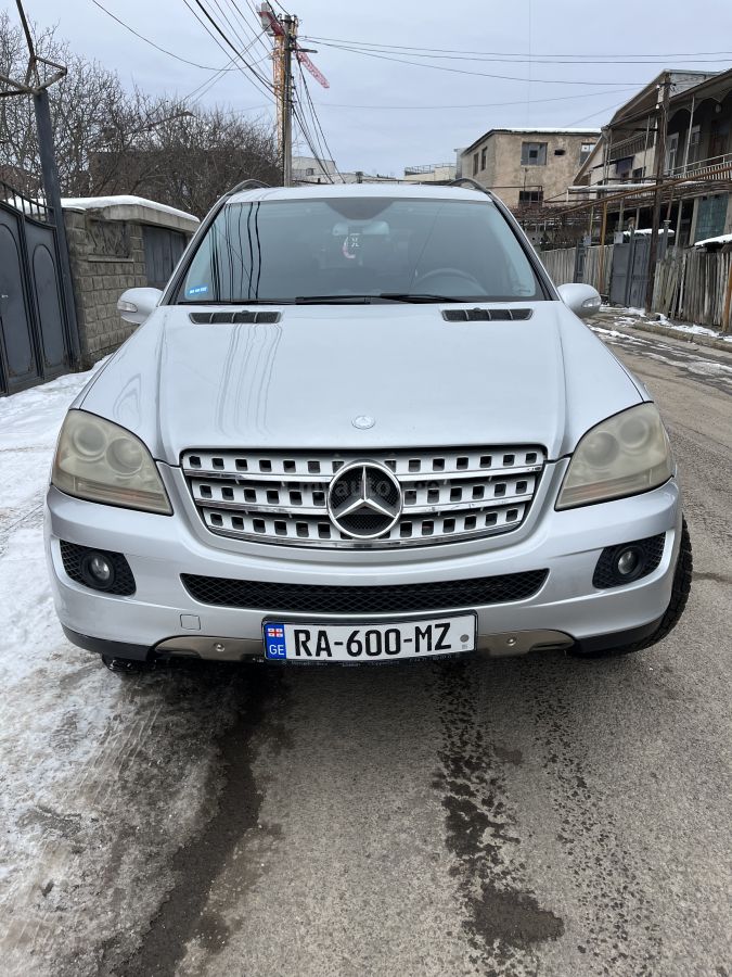 Mercedes-Benz ML 500