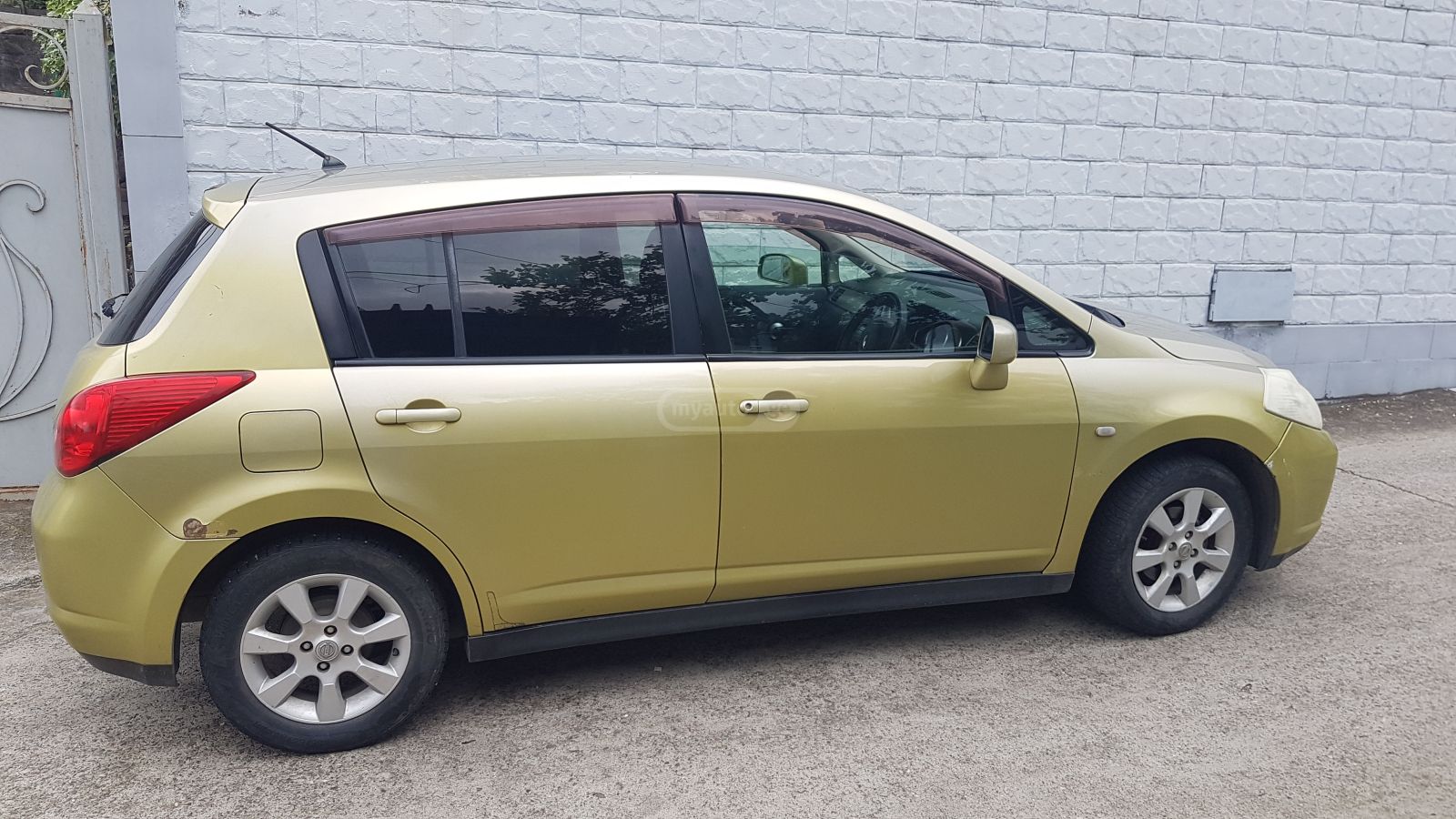 Nissan Tiida 2005 — photo 2