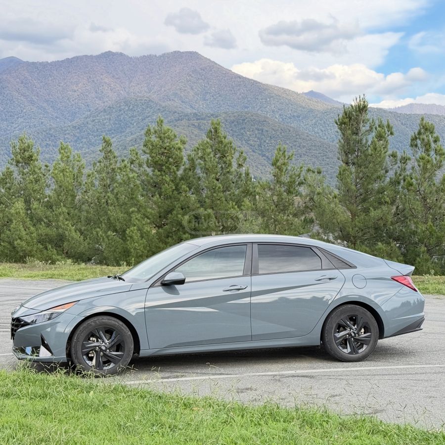 Hyundai Elantra 2021 — photo 2
