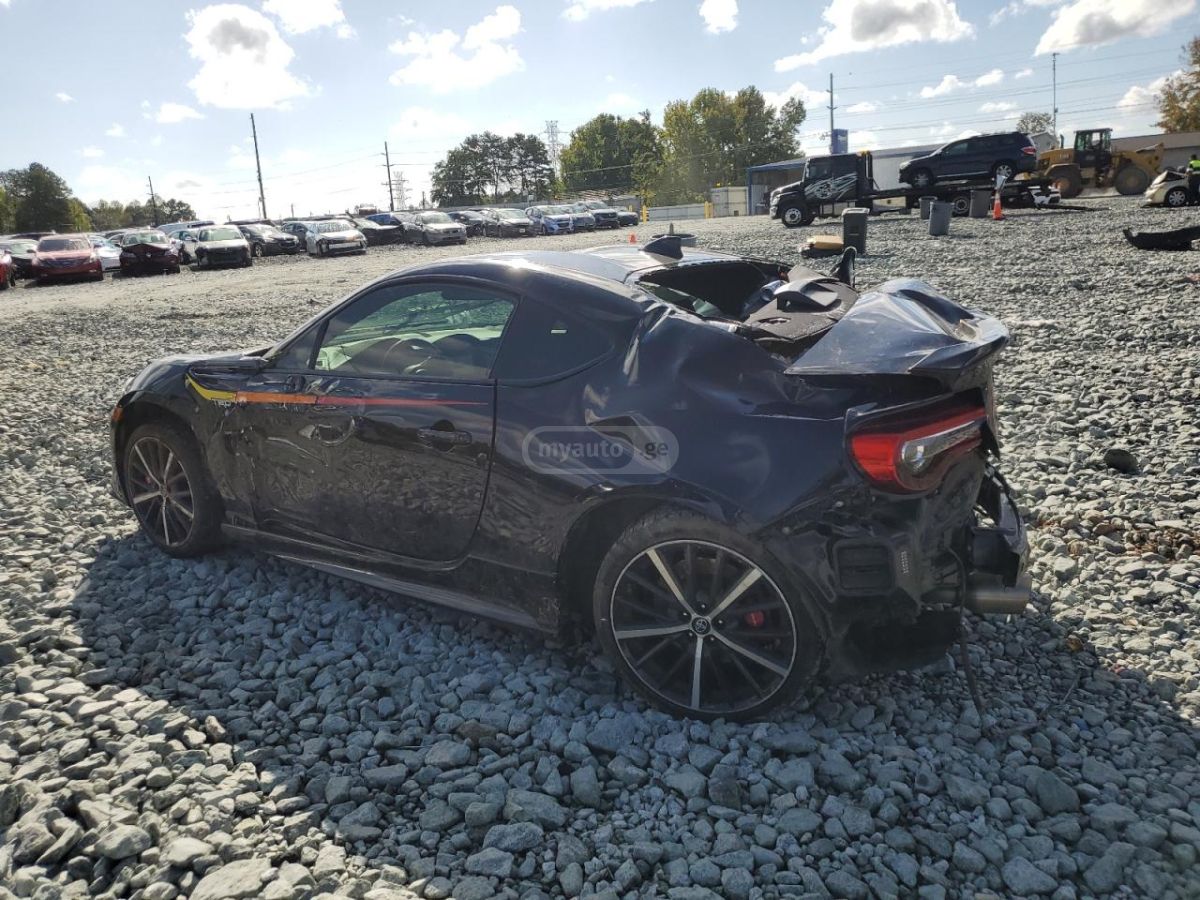 Toyota GT 86 2019 — photo 2