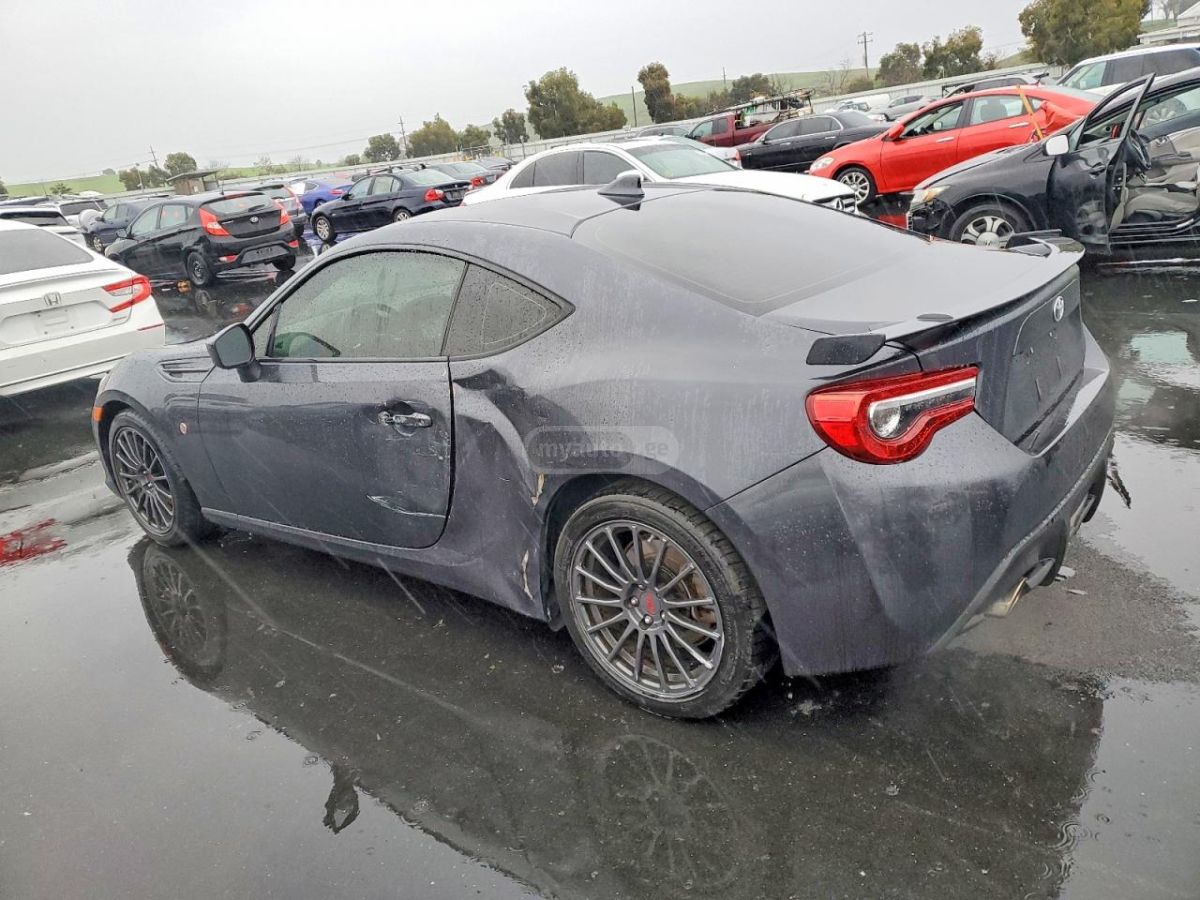 Toyota GT 86 2019 — photo 2