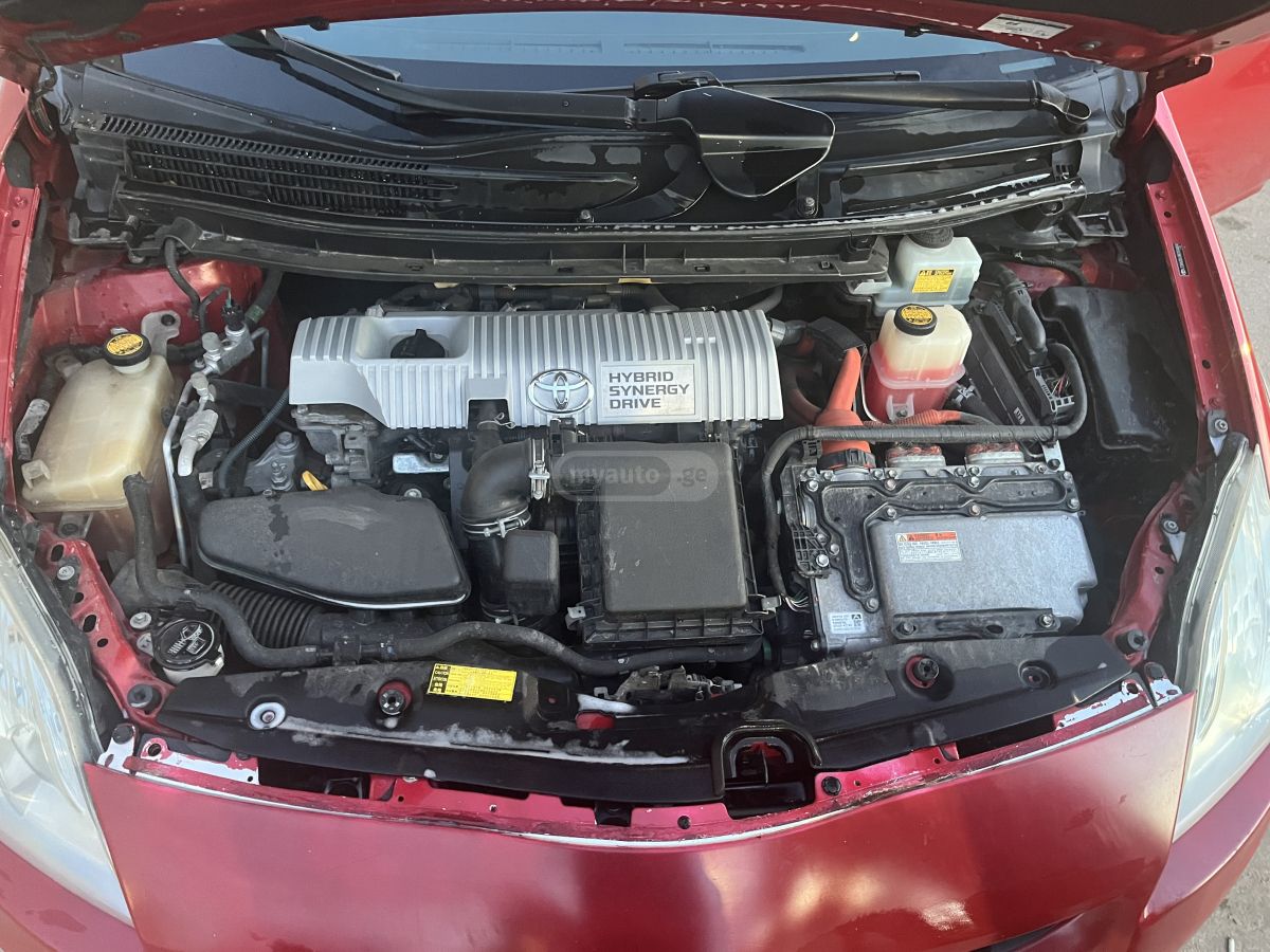 Toyota Prius 2011 — photo 2