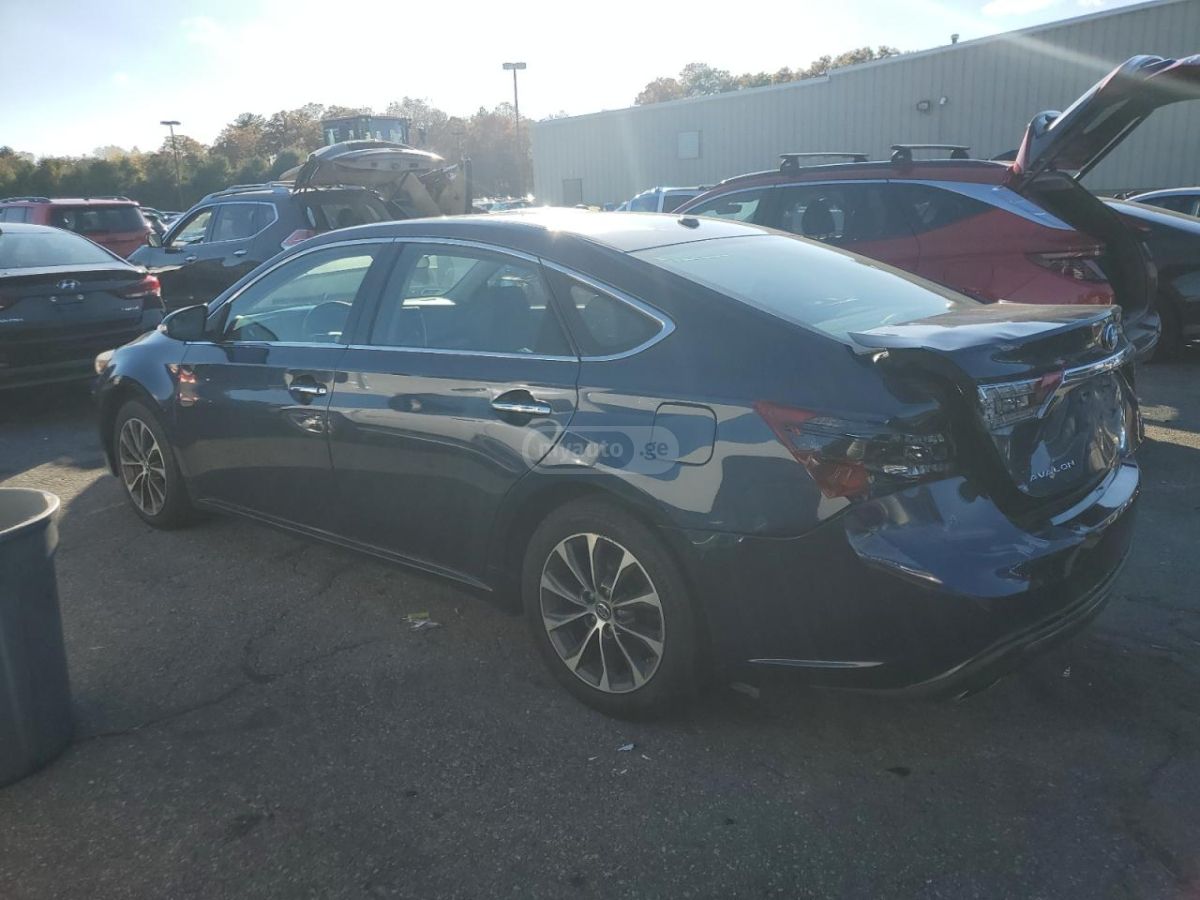 Toyota Avalon 2017 — photo 2