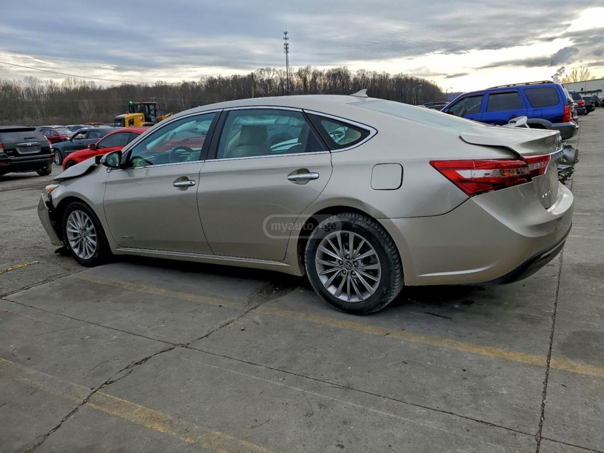 Toyota Avalon 2018 — photo 2