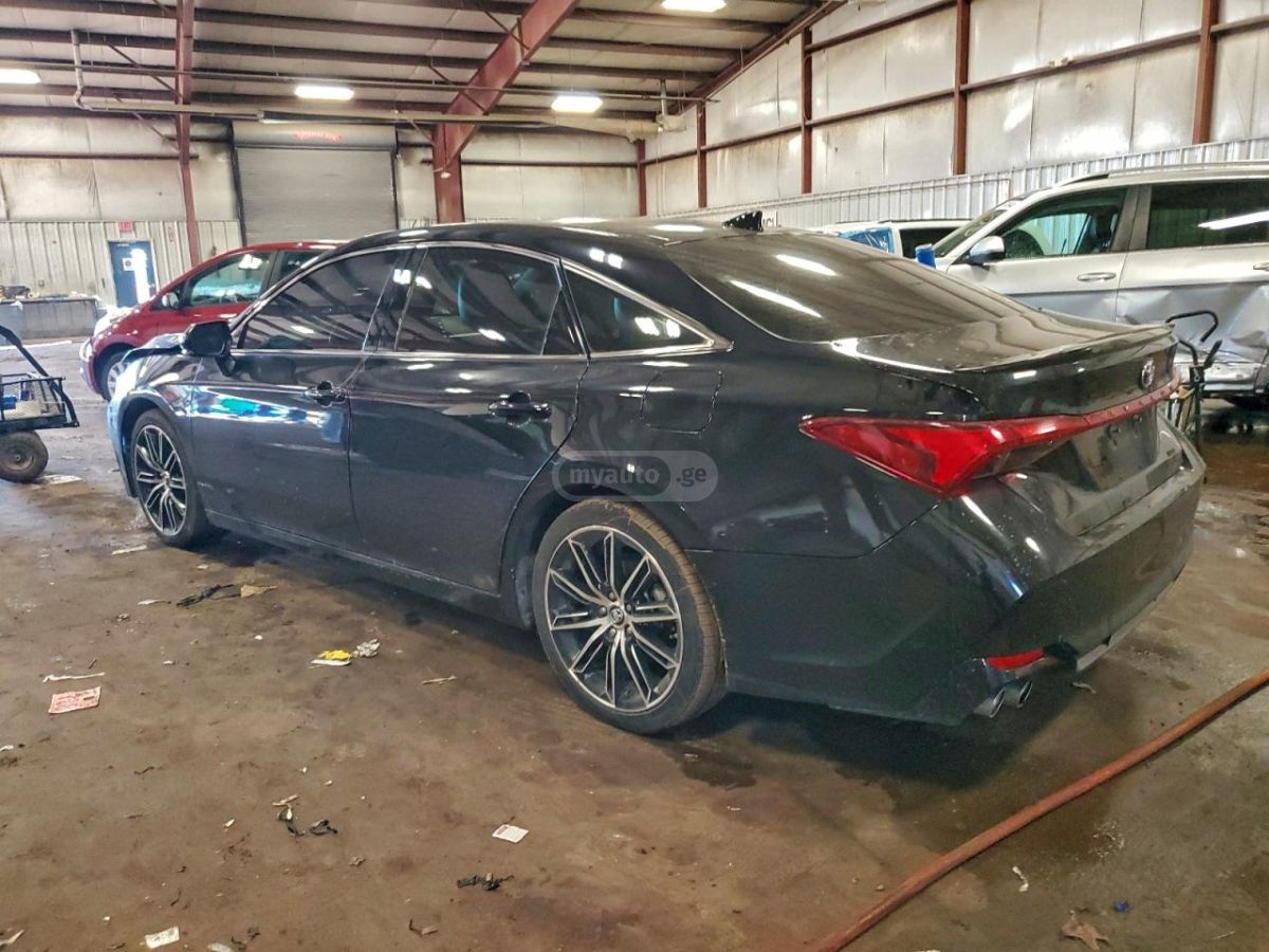 Toyota Avalon 2019 — photo 2
