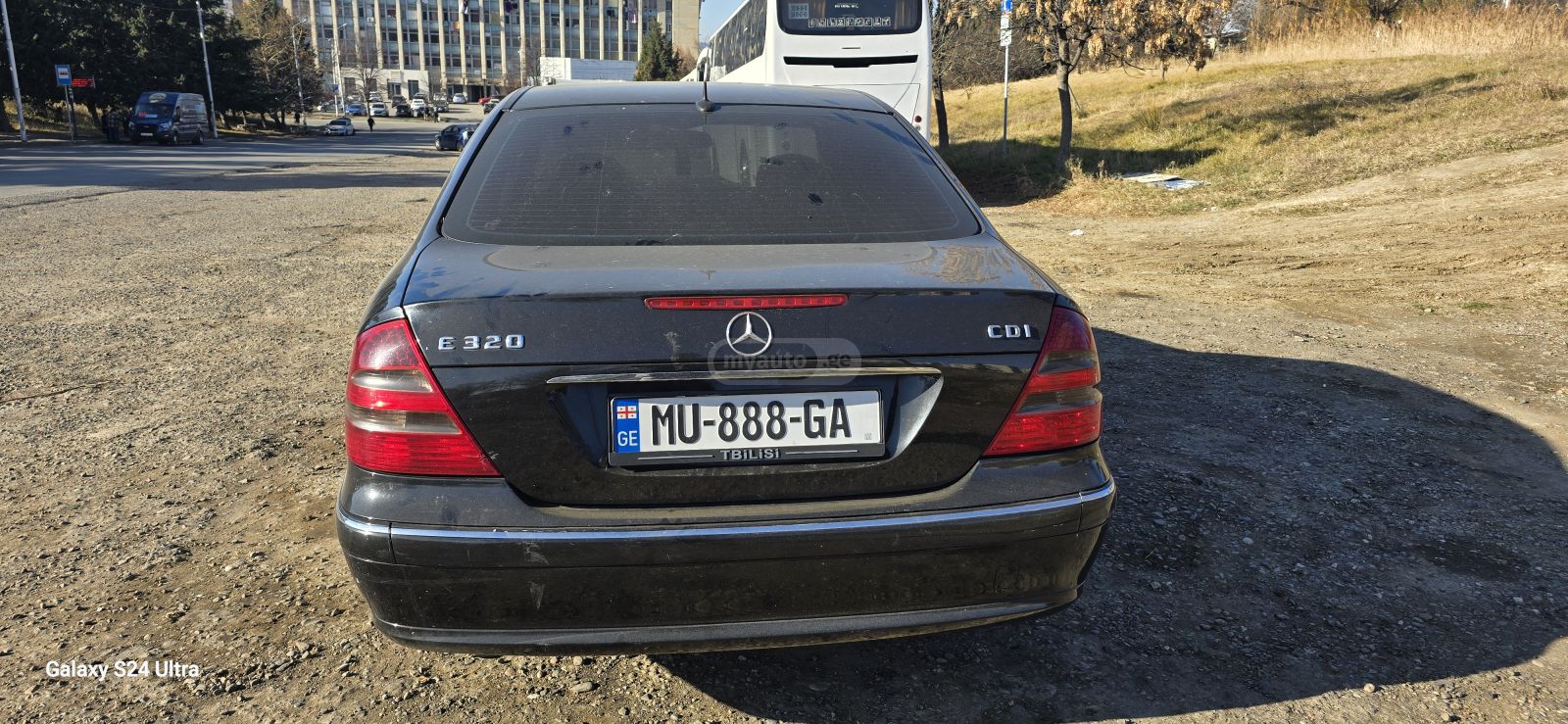 Mercedes-Benz E 320 2005 — photo 2
