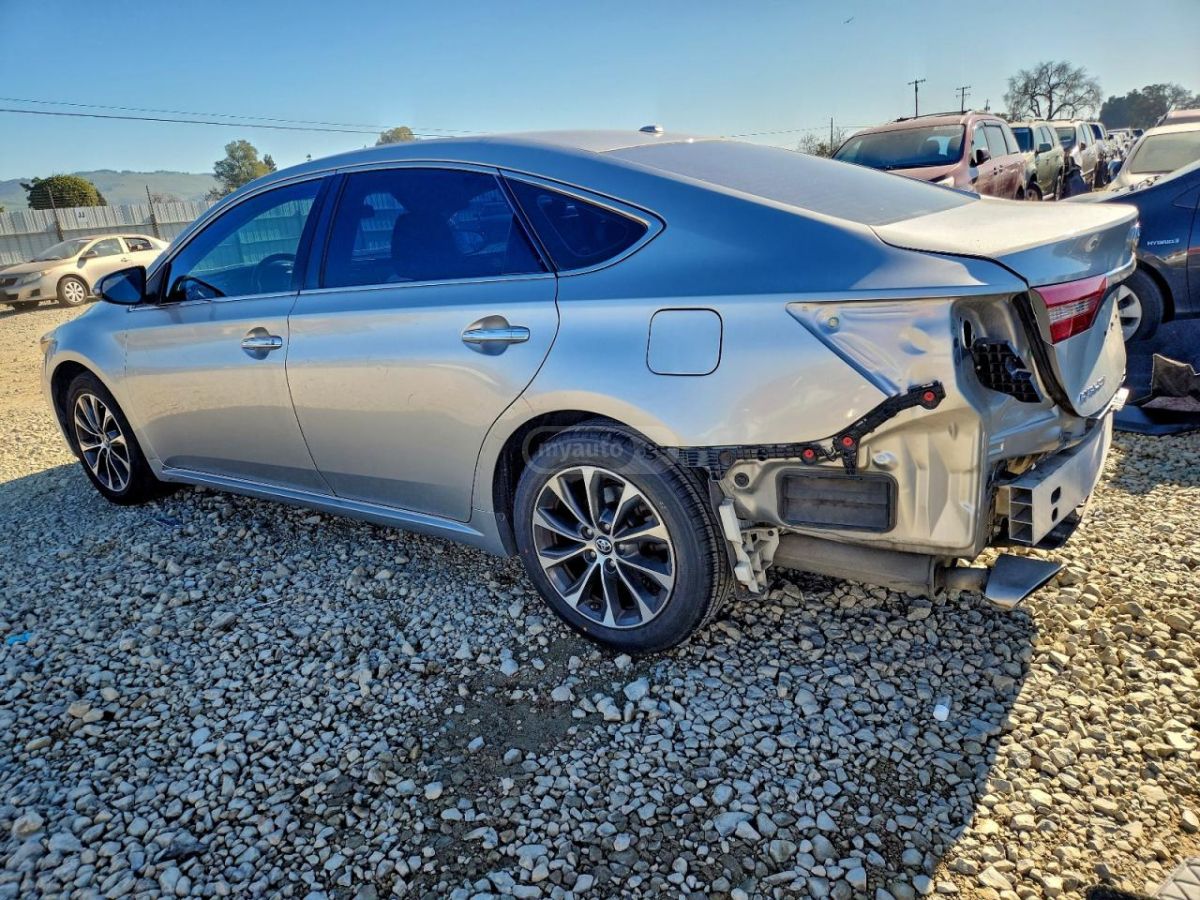Toyota Avalon 2017 — photo 2