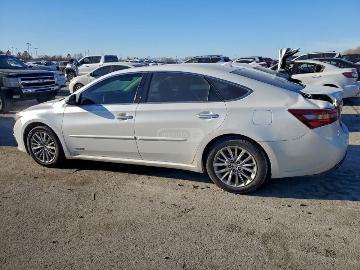Toyota Avalon 2016 — photo 2